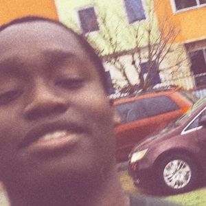 Meet your Posher, Lawrence